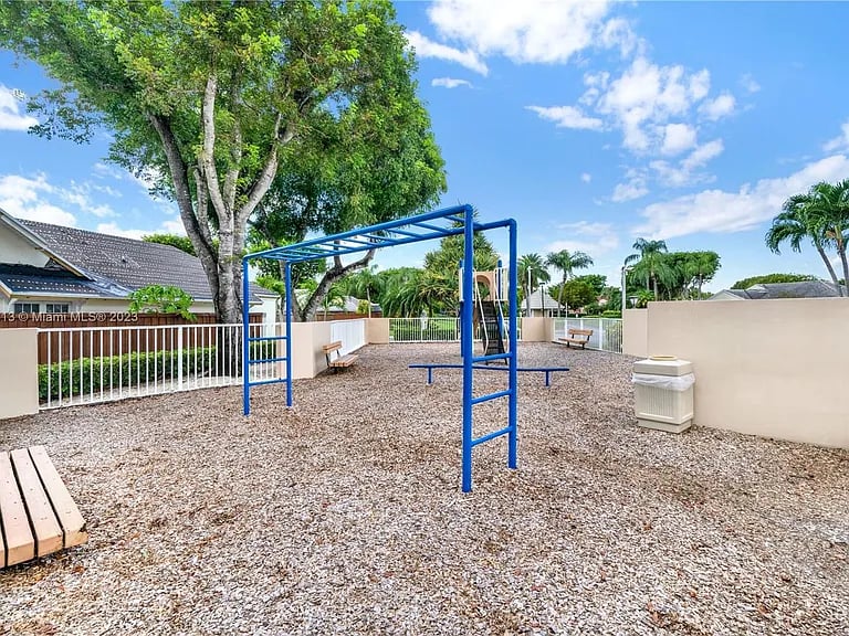 4757 NW 98th PL
