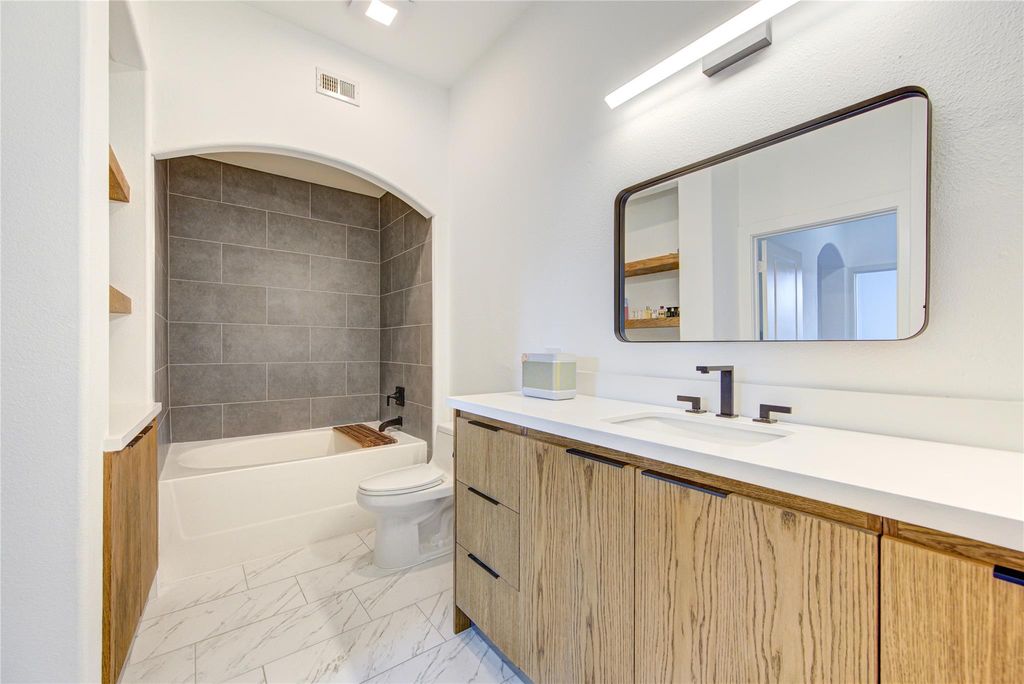 1901 Post Oak Blvd #3105
