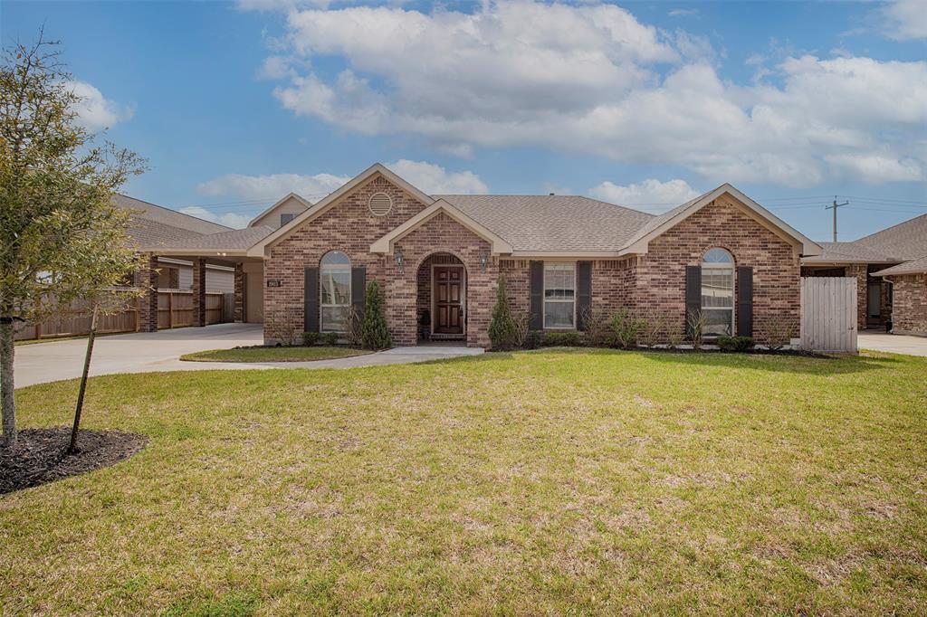 1903 Amado Ln