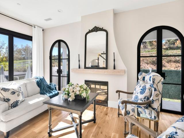 2255 Via Dulcea