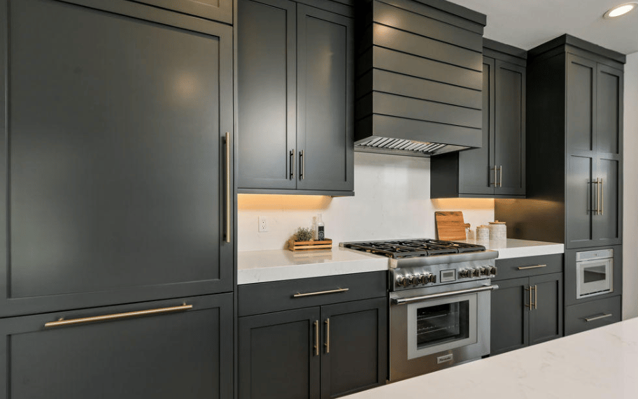 12 Vientos Rd, Camarillo, CA 93010