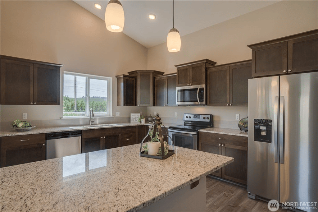 36 Manzanita Dr