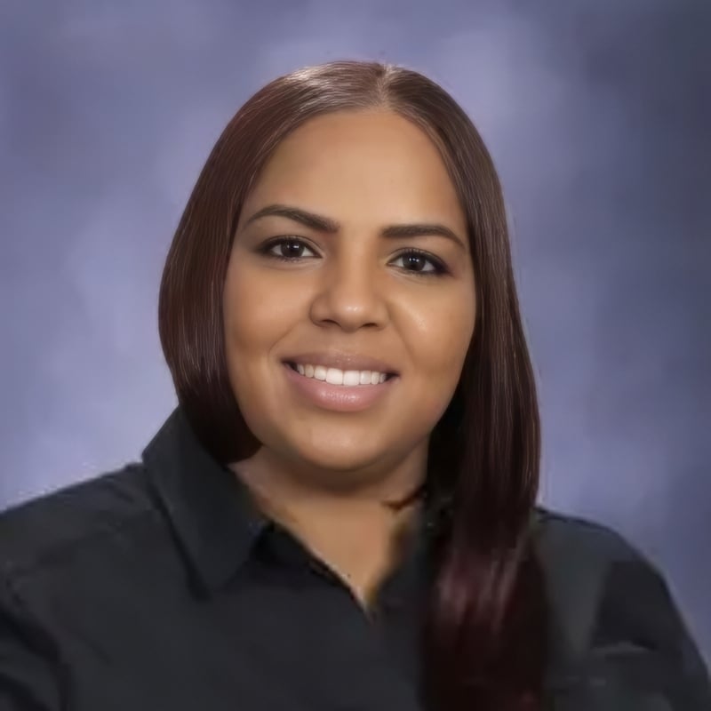 Jenny Rufino Virginia Real Estate Agent Headshot
