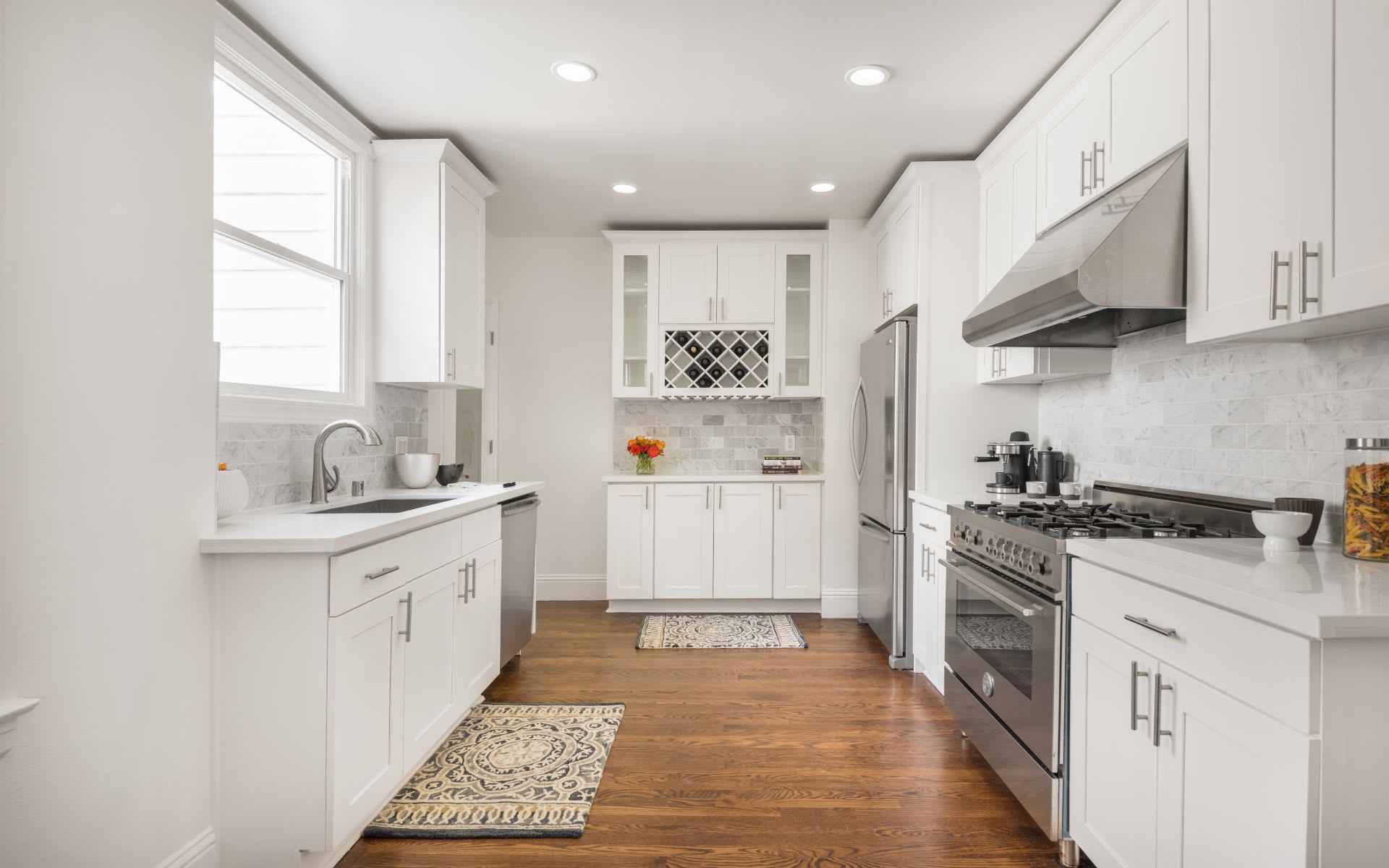26 Cervantes Blvd
