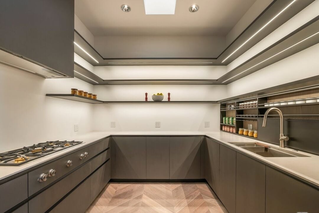 Monarch Crest, Sierra Mar Pl, 90069