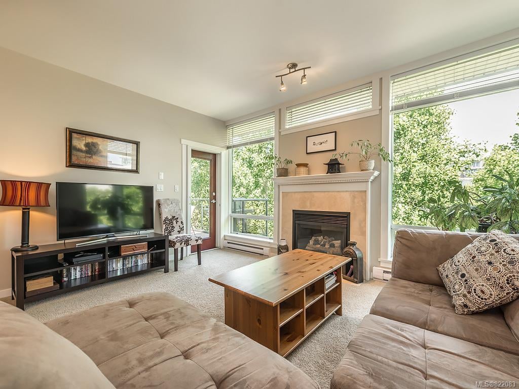 304-330 Waterfront Cres
