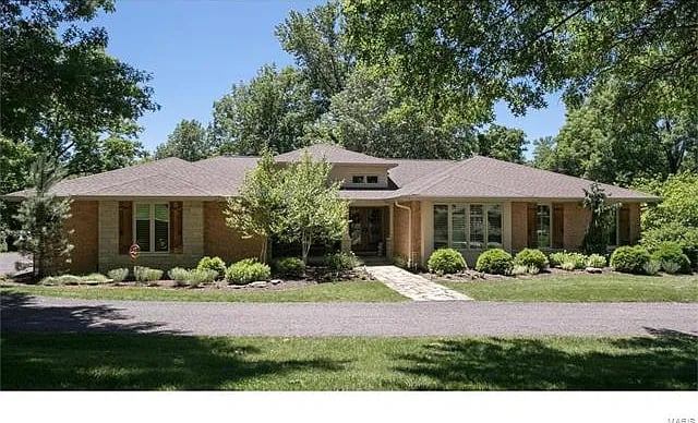 23 Summerhill Ln