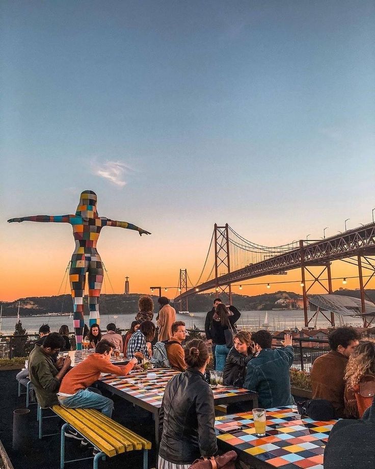 ➡️ Navigate the Portuguese market with confidence!