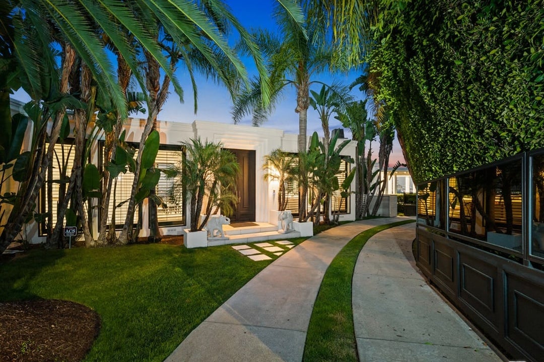 Cascade Opulent