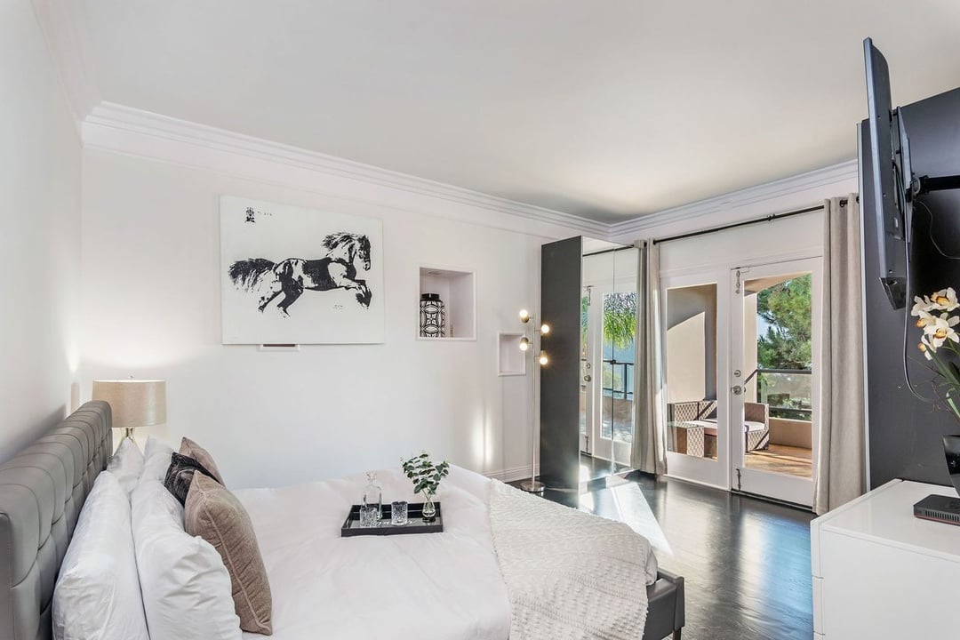 Mulholland Drive, 90068