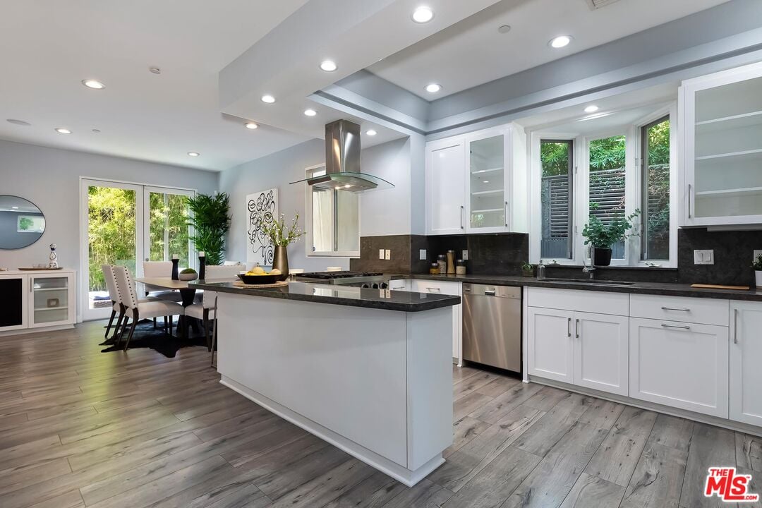 343 Huntley