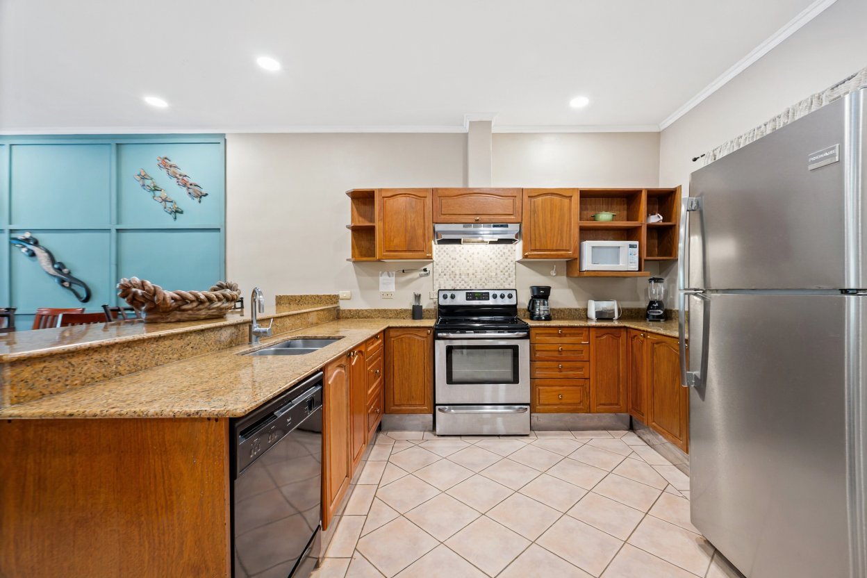 Sunrise #5 | Ground-Floor Beachside Condo with Pool Access in Tamarindo