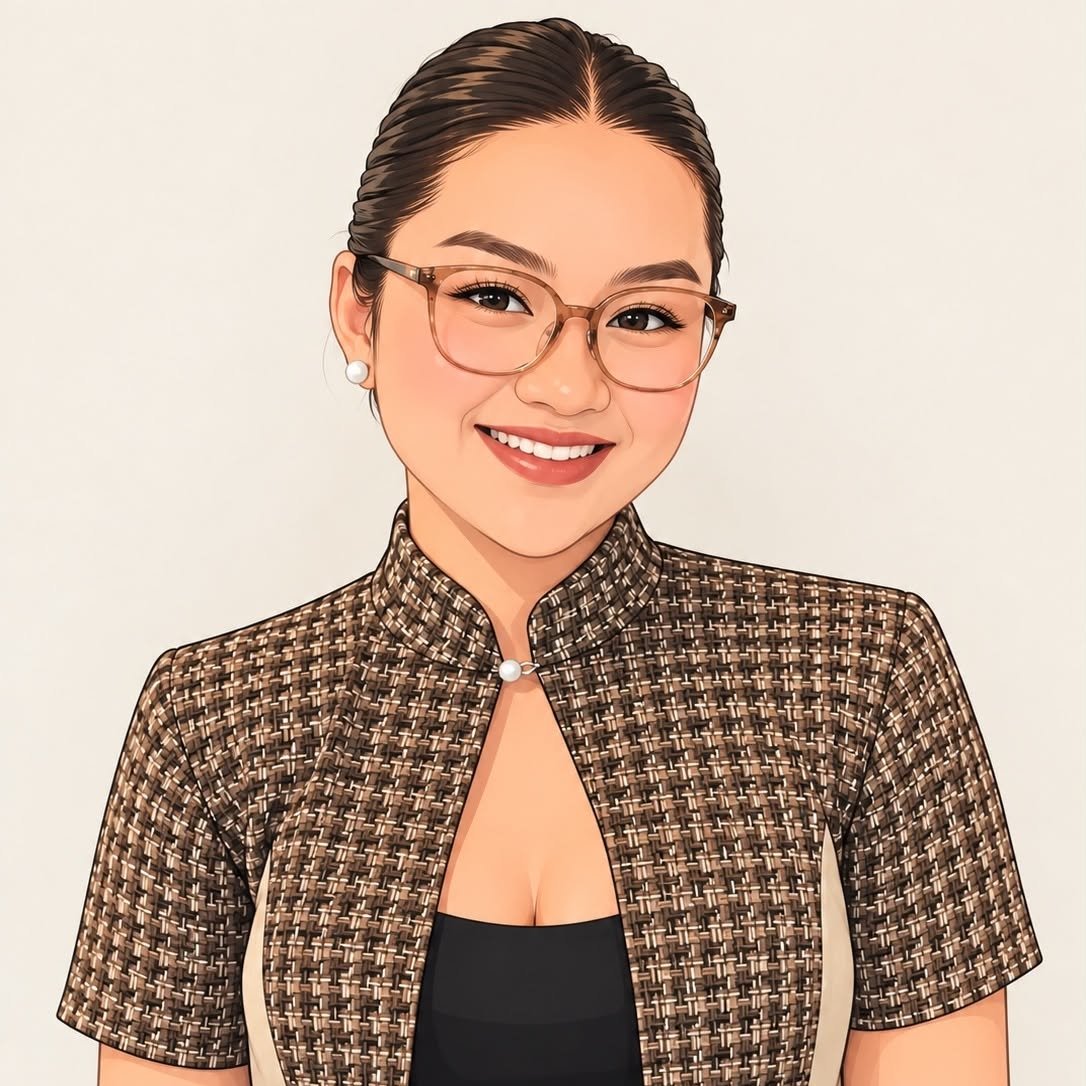 Monica Vera Ang Boulder, CO Real Estate Agent Headshot