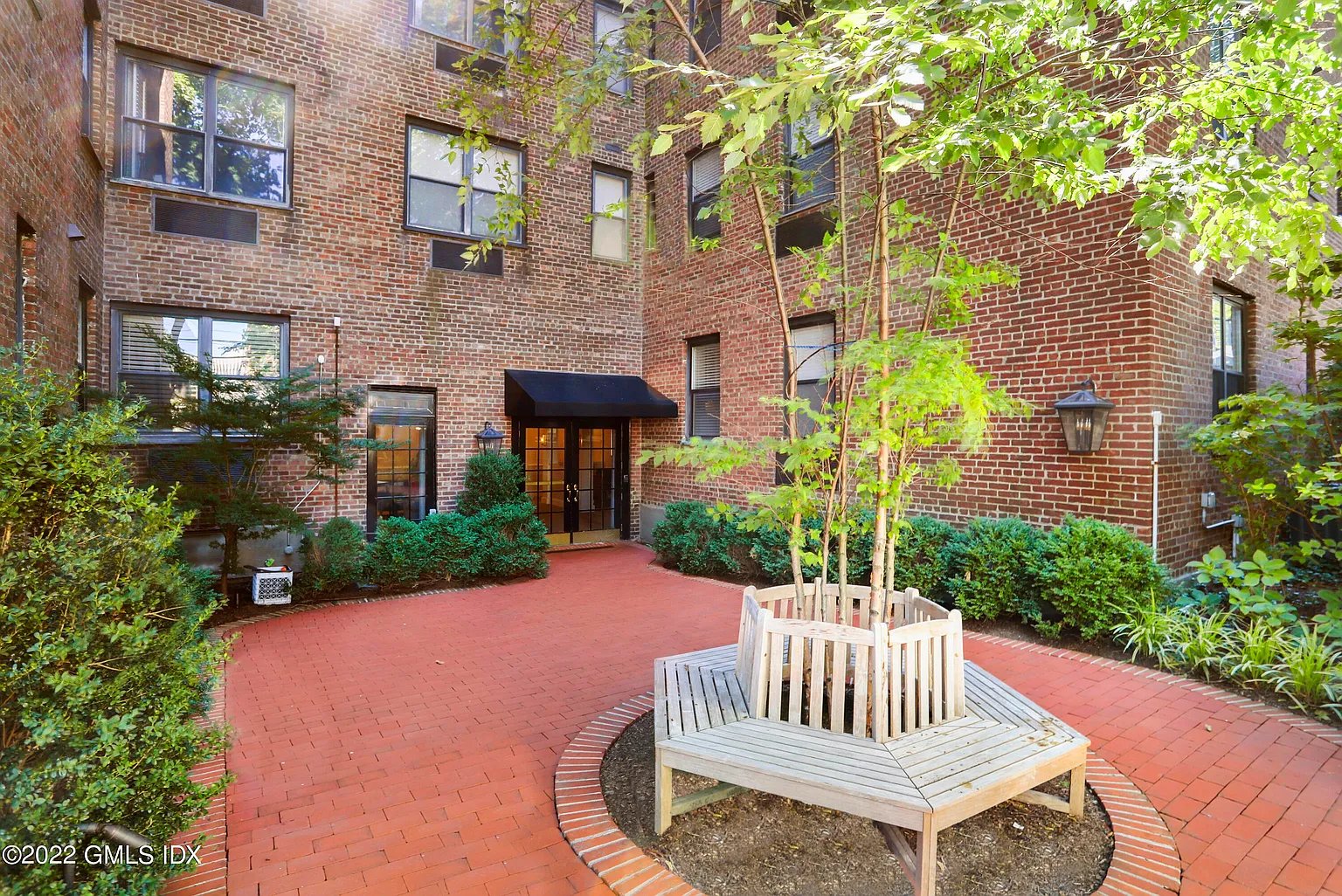 25 W Elm St APT 30