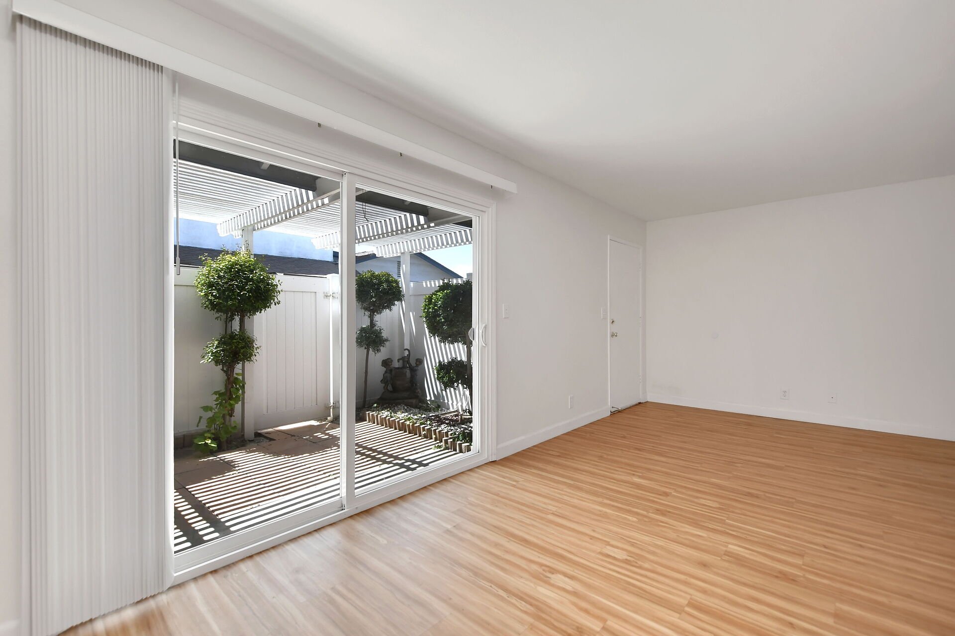 1460 Forest Glen 4
