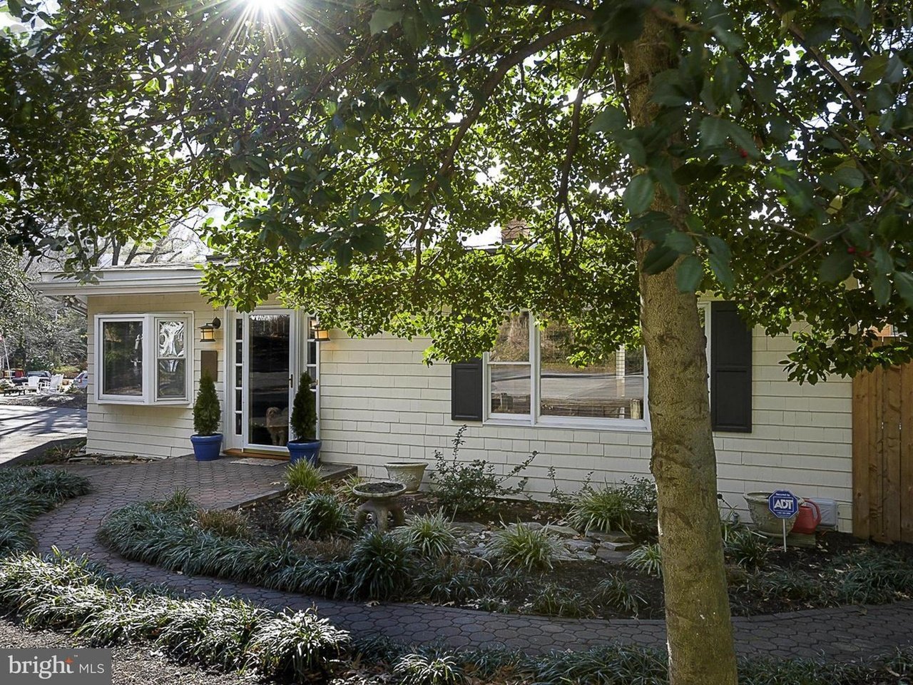 4 Ridout Rd
