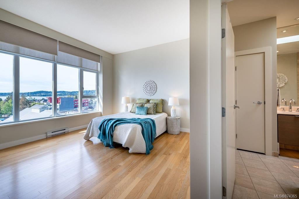 709-9809 Seaport Pl