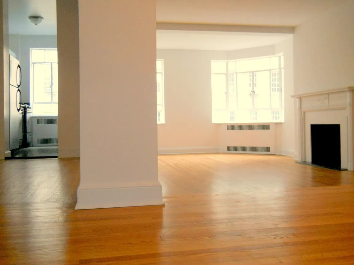 20 Fifth Avenue Unit: 9D