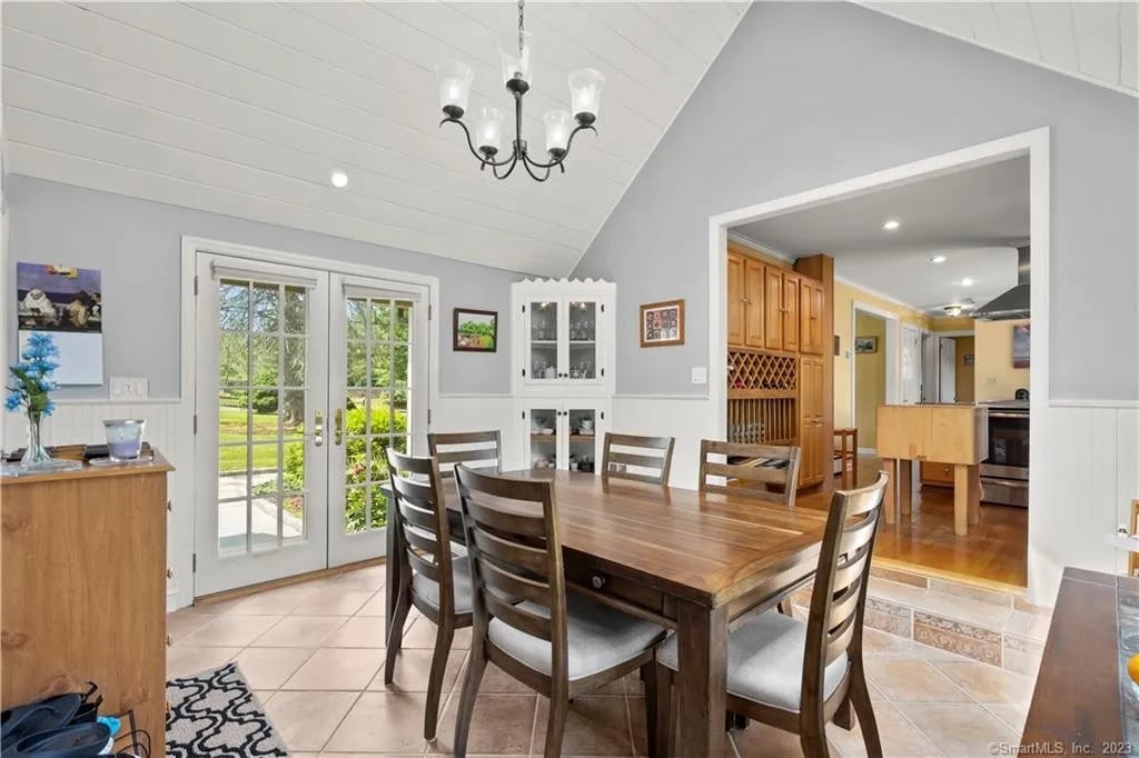 54 Chestnut Hill Road