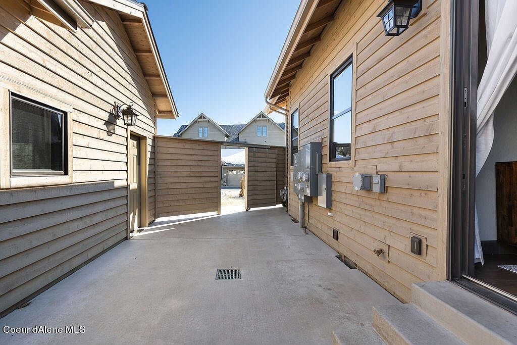 519 Lakeshore Ave UNIT 301