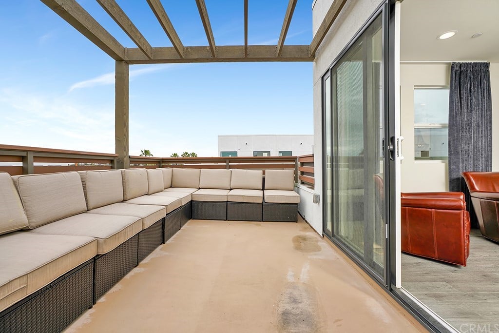 1687 Monarch 17 West