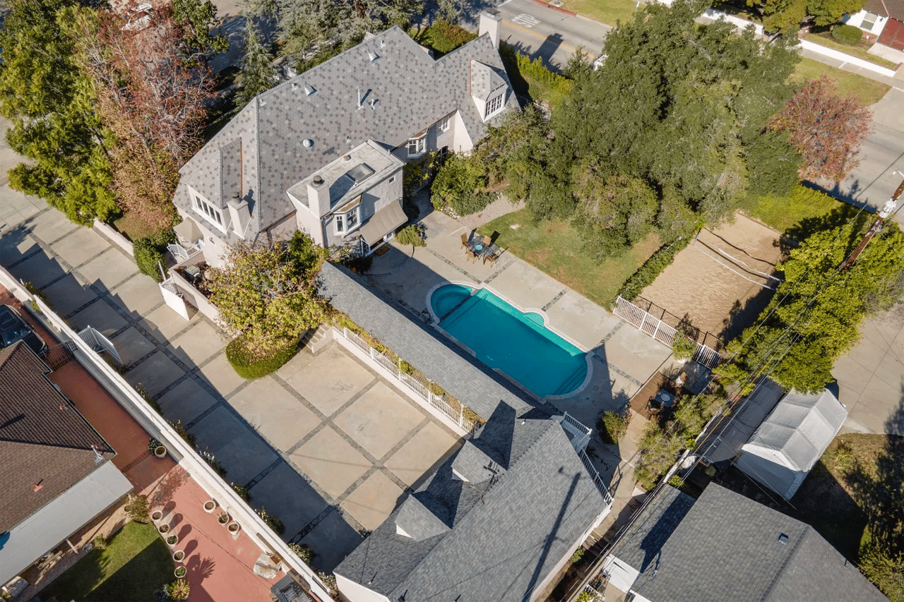 534 Amherst Dr