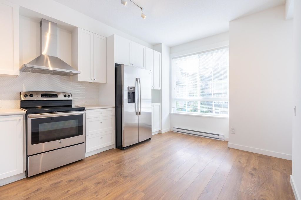8476 207a St, #86
