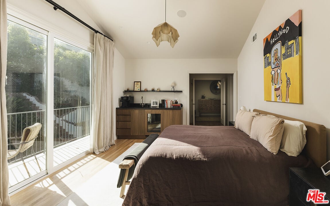 Nova Pavilion, El Cerrito Pl, 90068