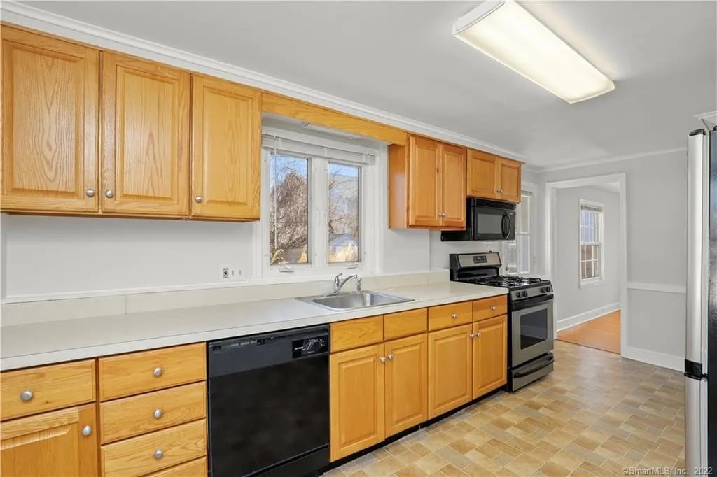 537 South Pine Creek Road