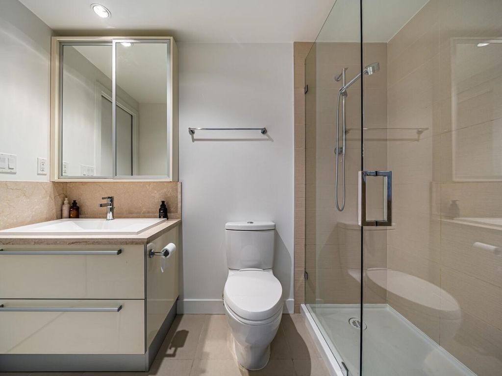 288 W 1st Ave, #1202