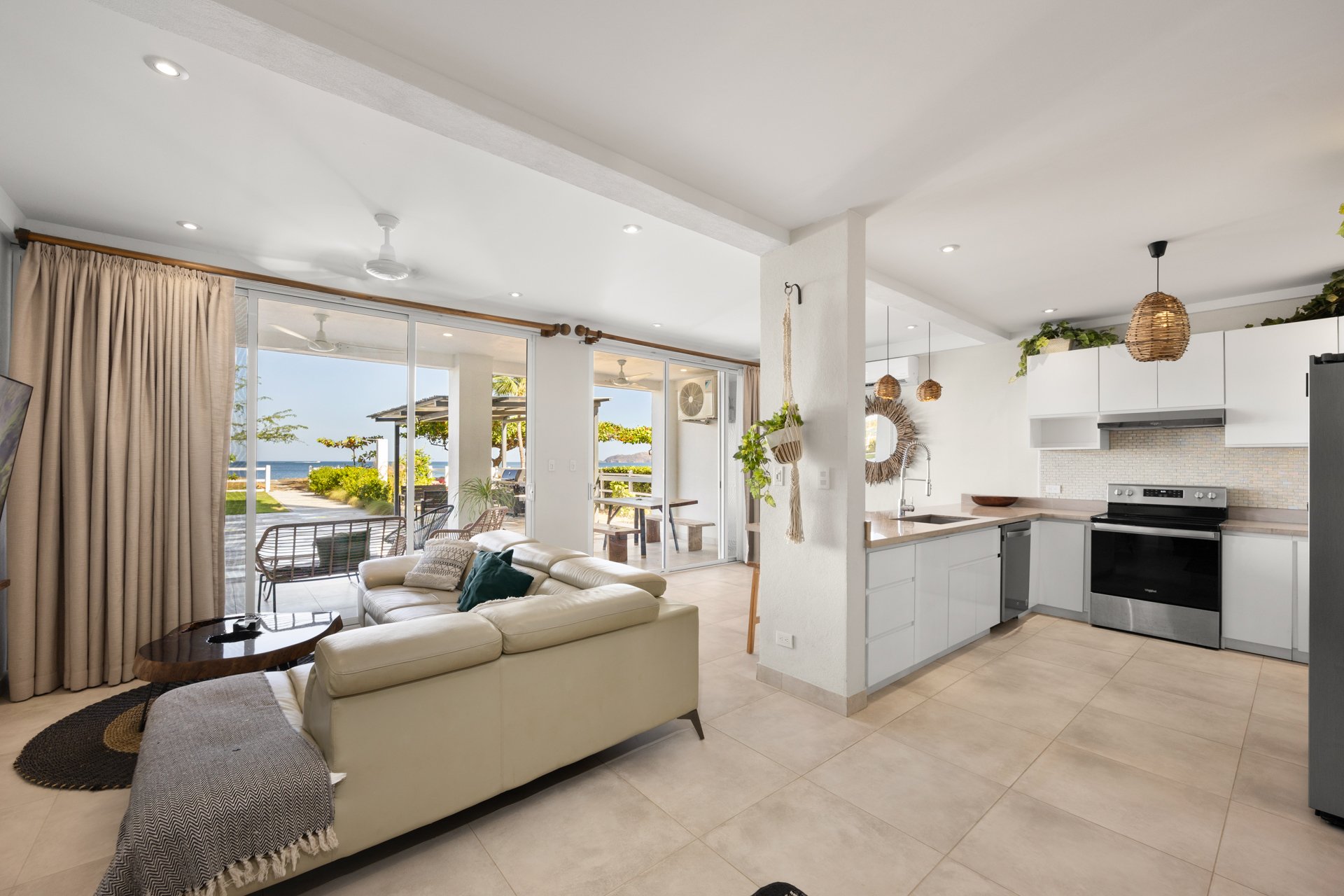Golden Palms #4: Modern Beachfront Condo in Playa Potrero | 2 Bed, 2 Bath