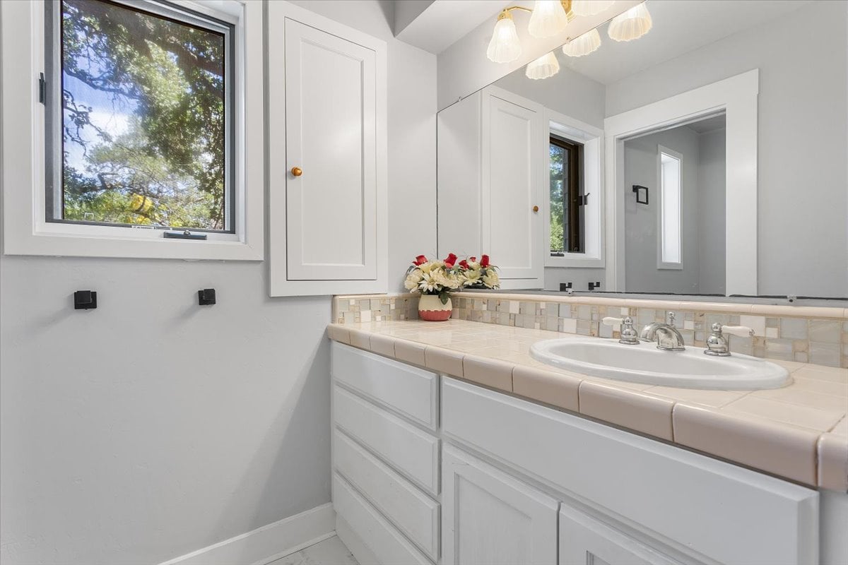 14275 Saratoga Avenue, Saratoga