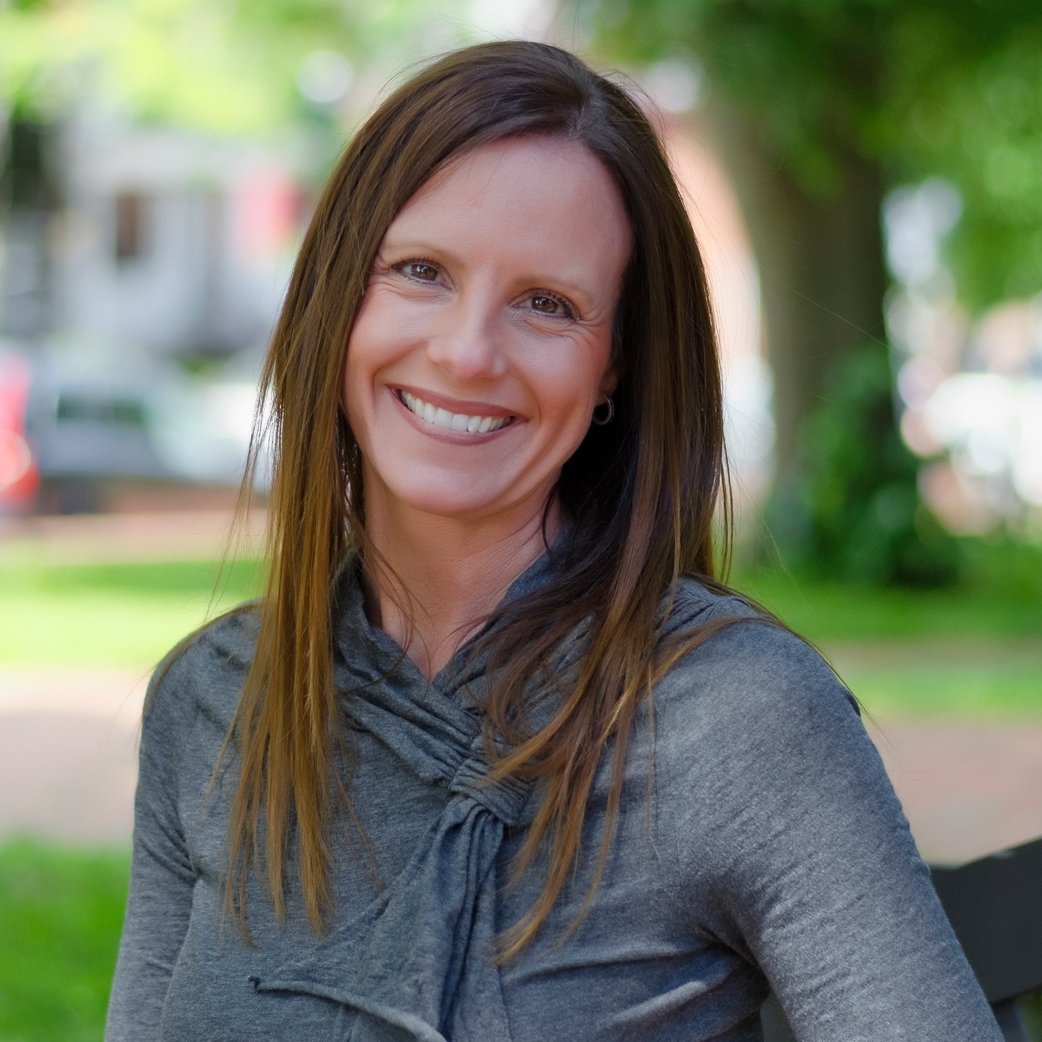 Christine Lisle, VA Real Estate Agent Headshot