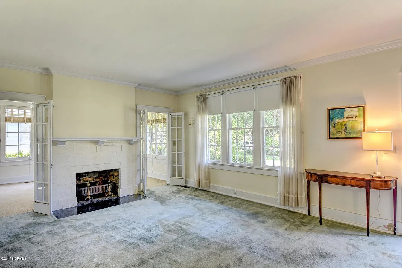 2602 Mimosa Pl