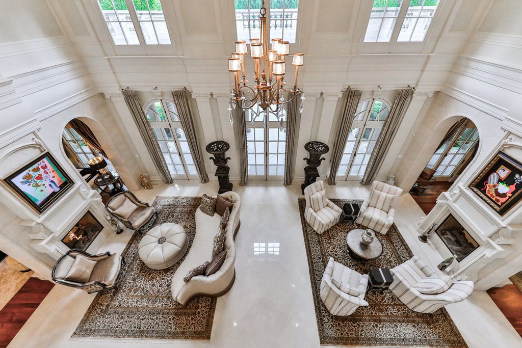 489 Lakeshore Road East