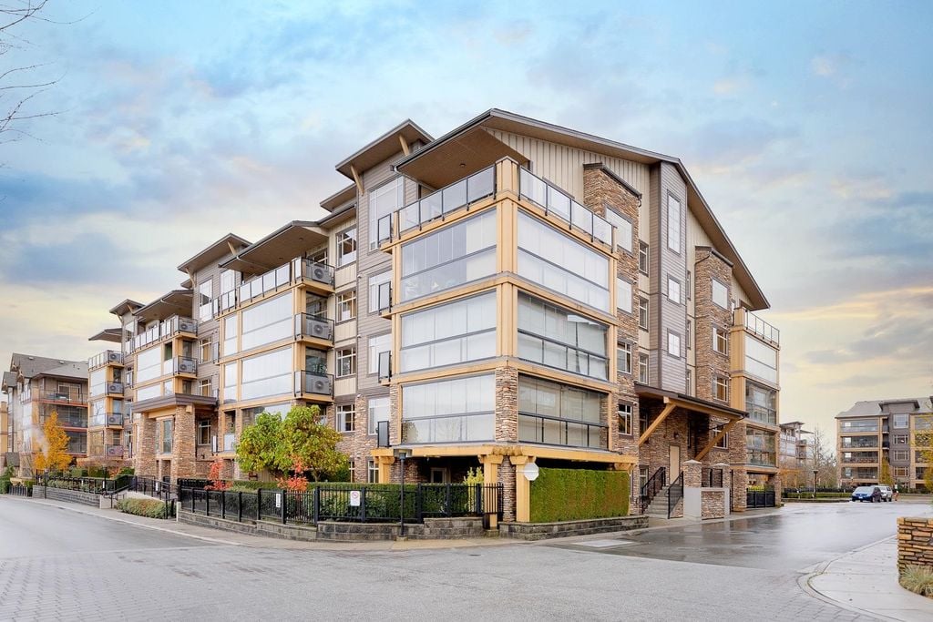 8258 207A St, #404