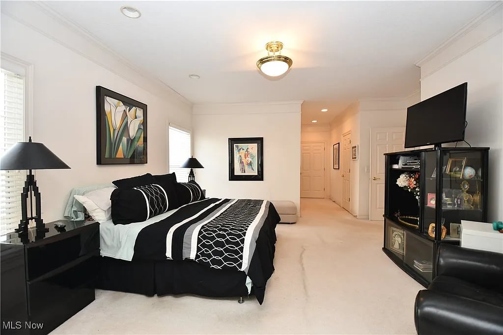 410 W Glengary Cir