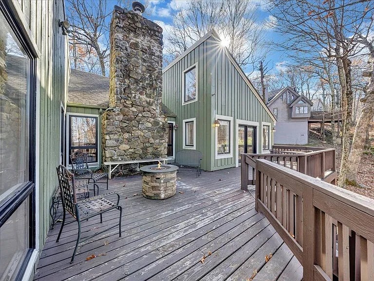 1167 Devils Knob Loop