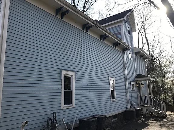 41 Greenough Ave
