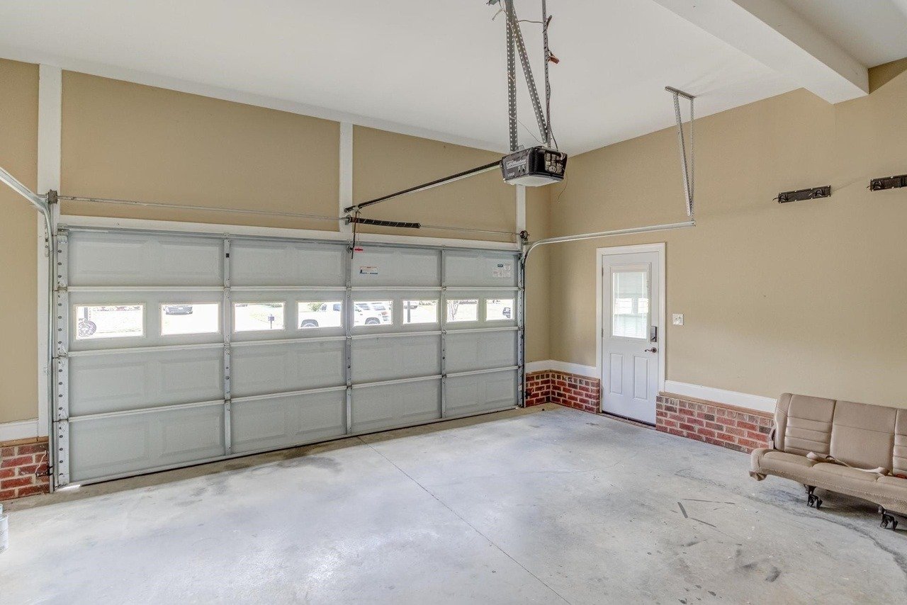 223 Kintyre Dr
