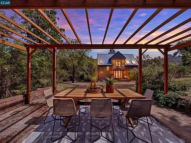 4009 Redwood Rd