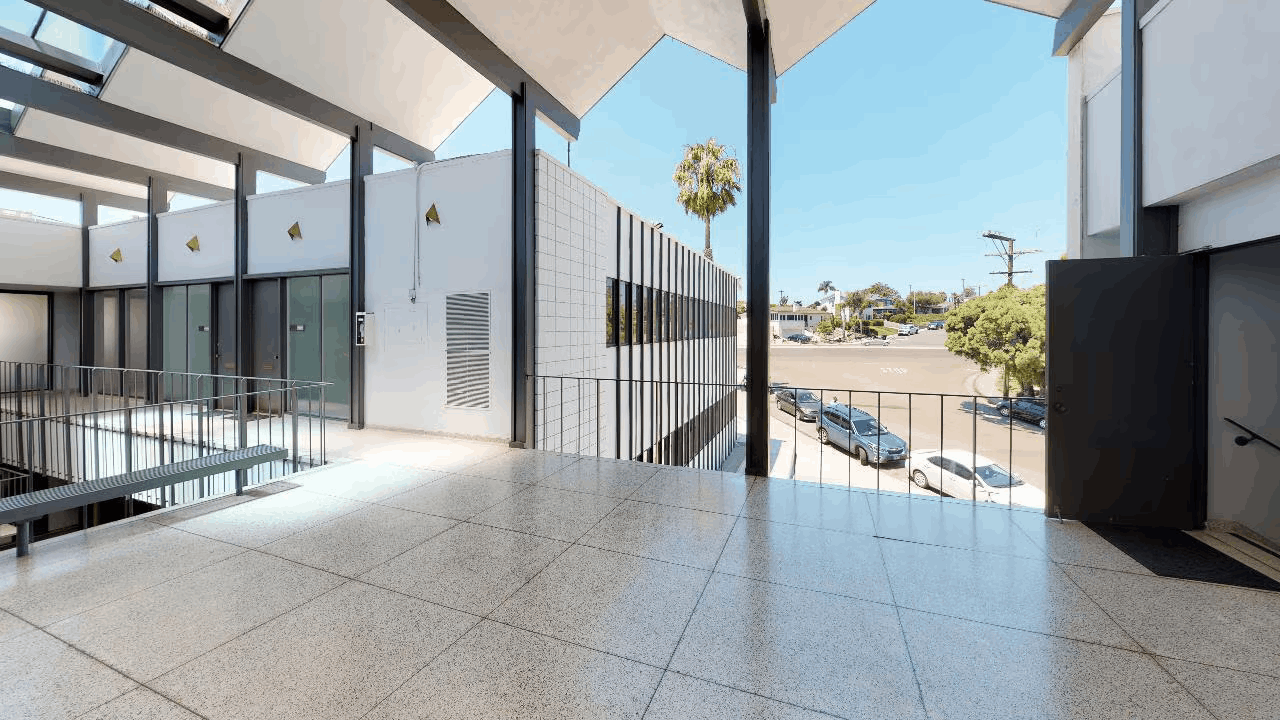 3065 Rosecrans Pl - Loma Starr