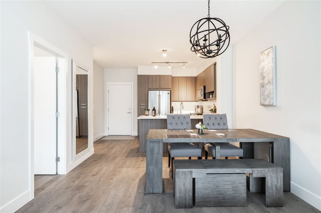 1306 5th Ave, #208