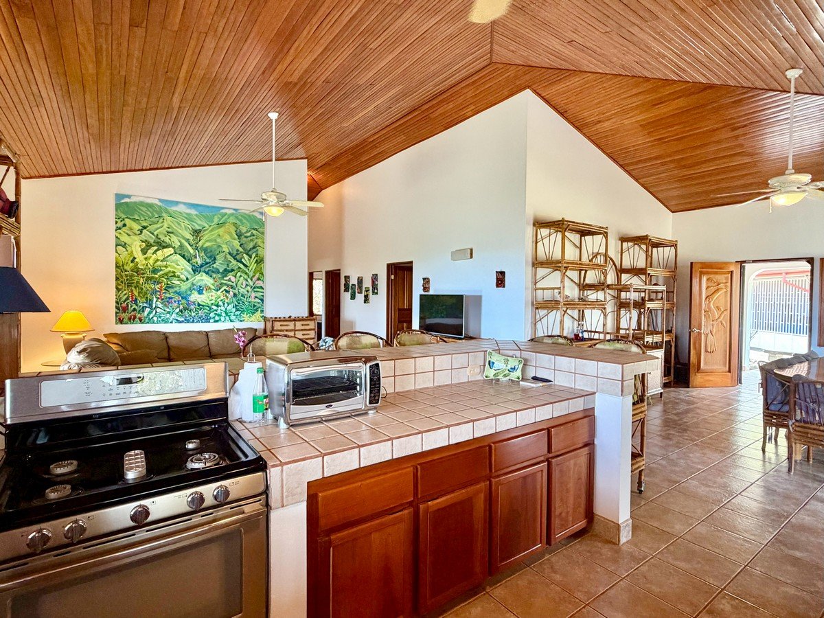 3.64 ACRES – 3 Bedroom Home With Expansive Ocean Views, Multiple Areas to Build, Public Road With Commercial Potential, 10min to the Beach!!