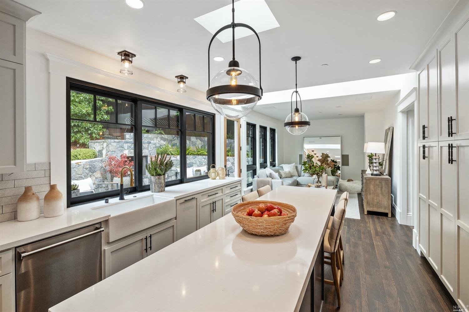 44 Bayview Avenue