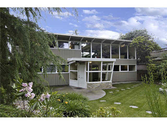 1070 Lawson Ave