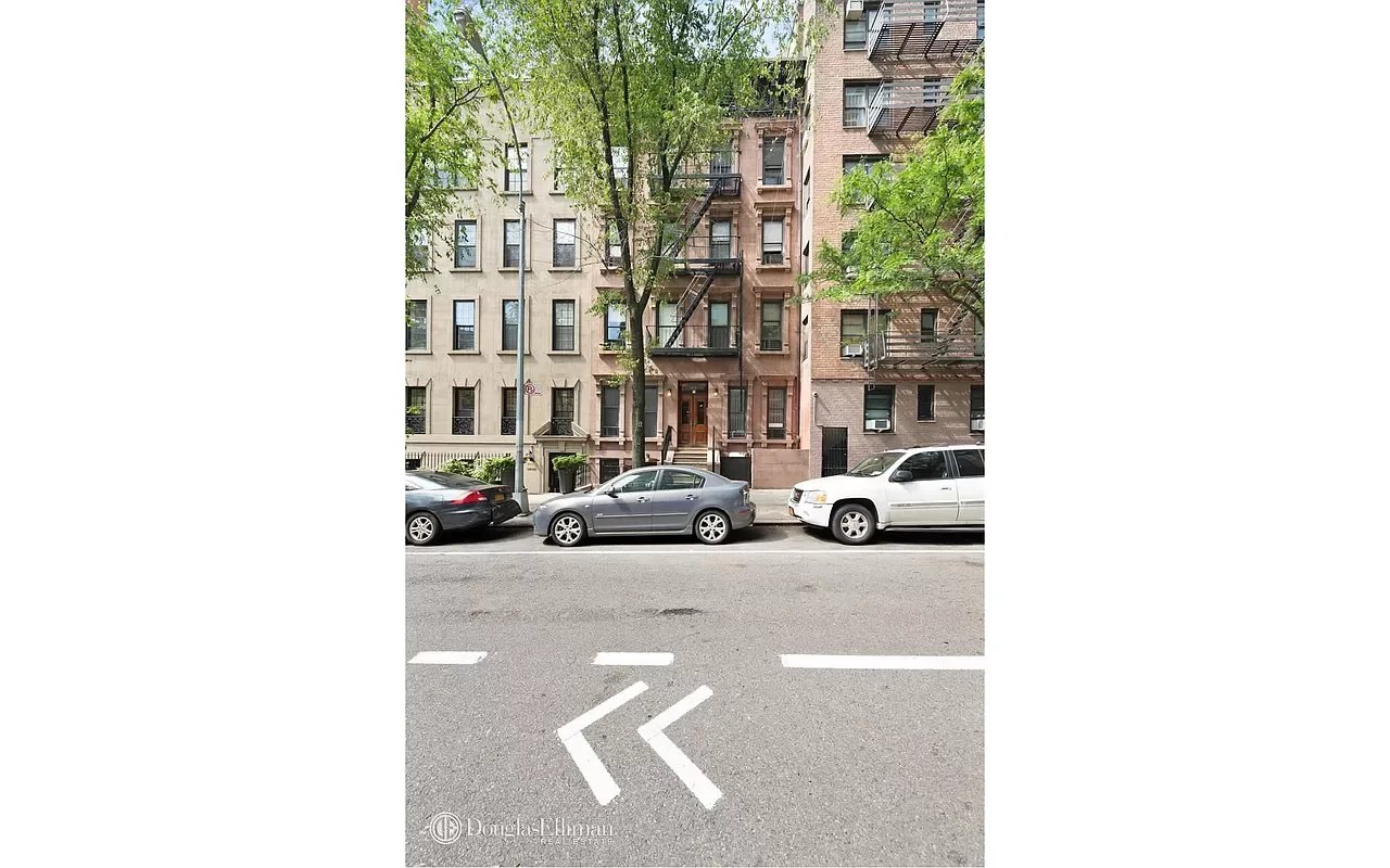 212 East 70th Street Unit: 3C