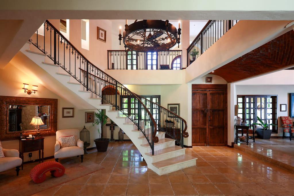 Amazing House/Mansion for sale,own this masterpiece in Puerto Aventuras! luxury Entrance.