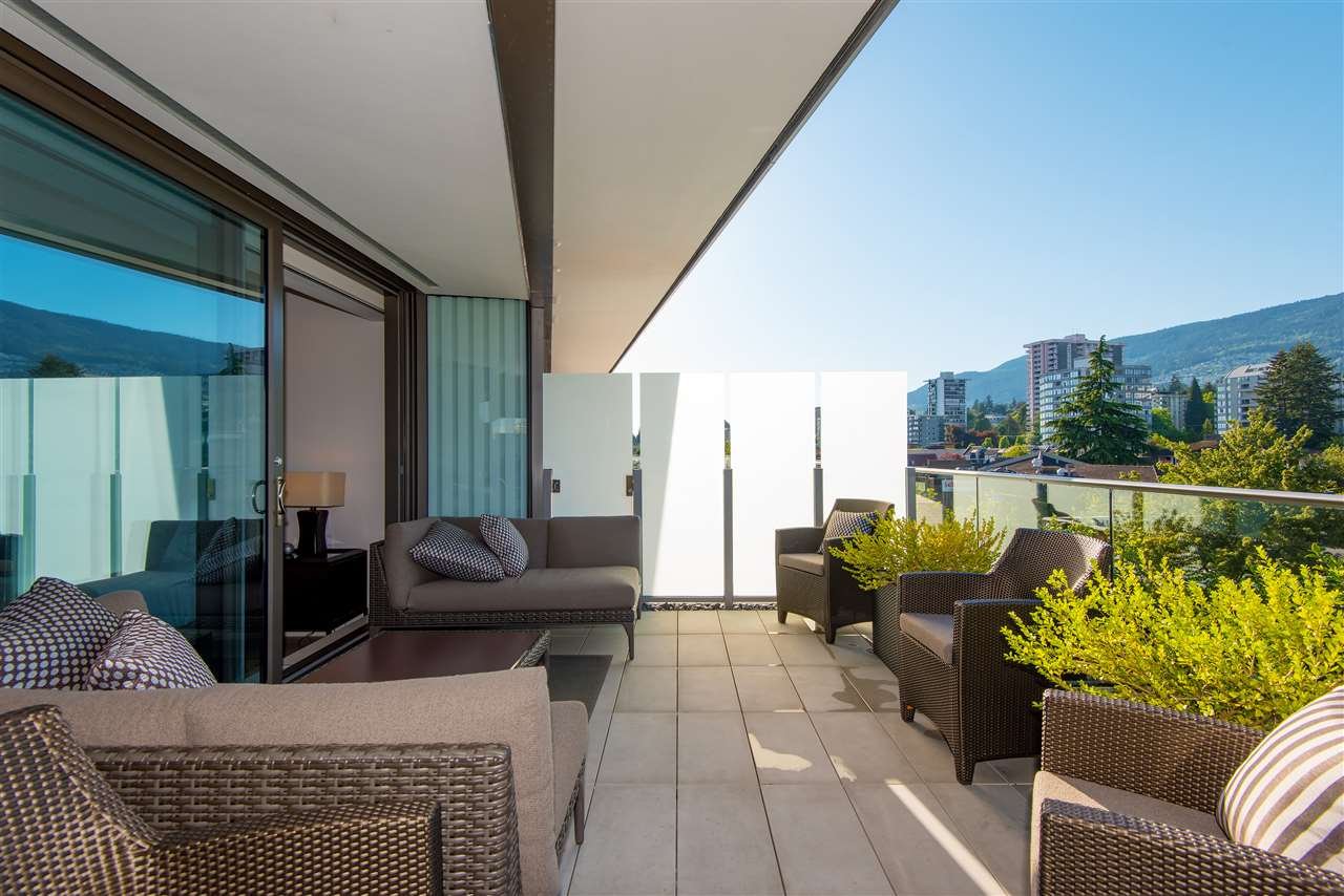 309-1355 Bellevue Ave