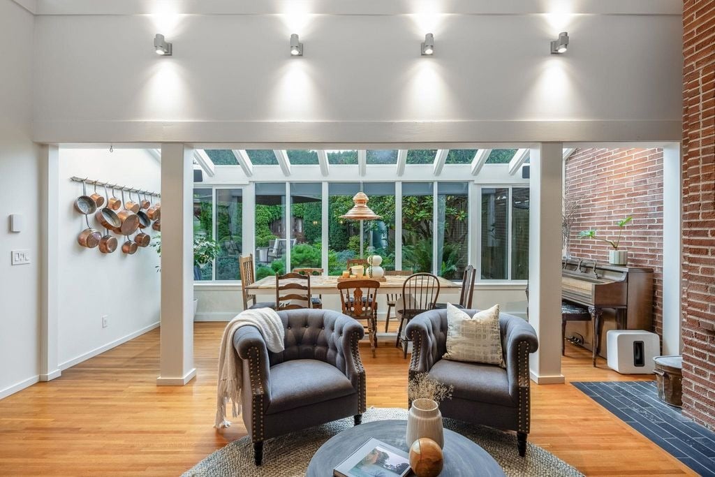 3708 Edgemont Blvd